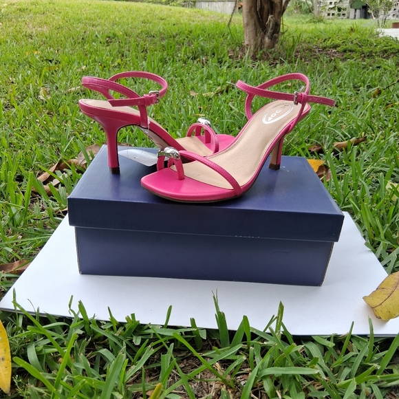 SCOOP Stiletto With Toe Loop - Picture 3 of 7